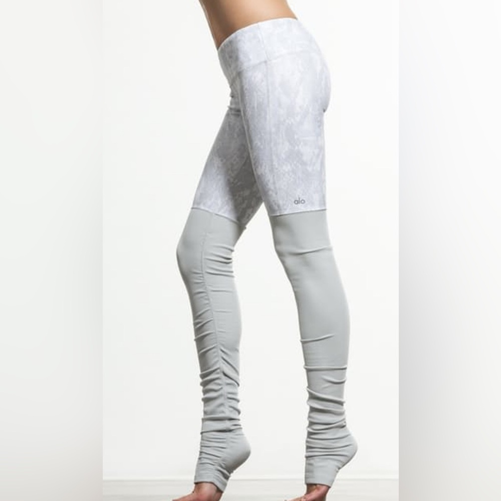 Alo Yoga two tone leggings